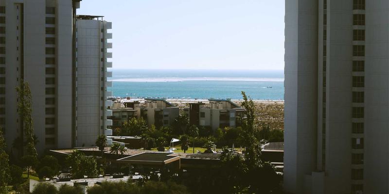 基于意图的网络（IBN）部署实战：提升企业网络安全与编程开发效率的关键路径